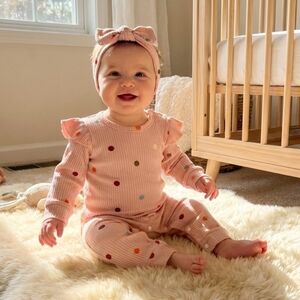 Pink Polk a dot Flutter Sleeve Romper Size 0-3 Months